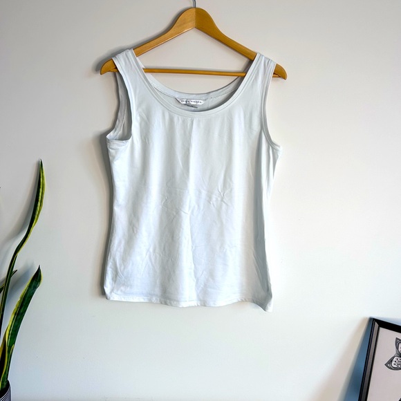 Peter Nygard White Sleeveless Tank, Size Medium - Picture 2 of 9